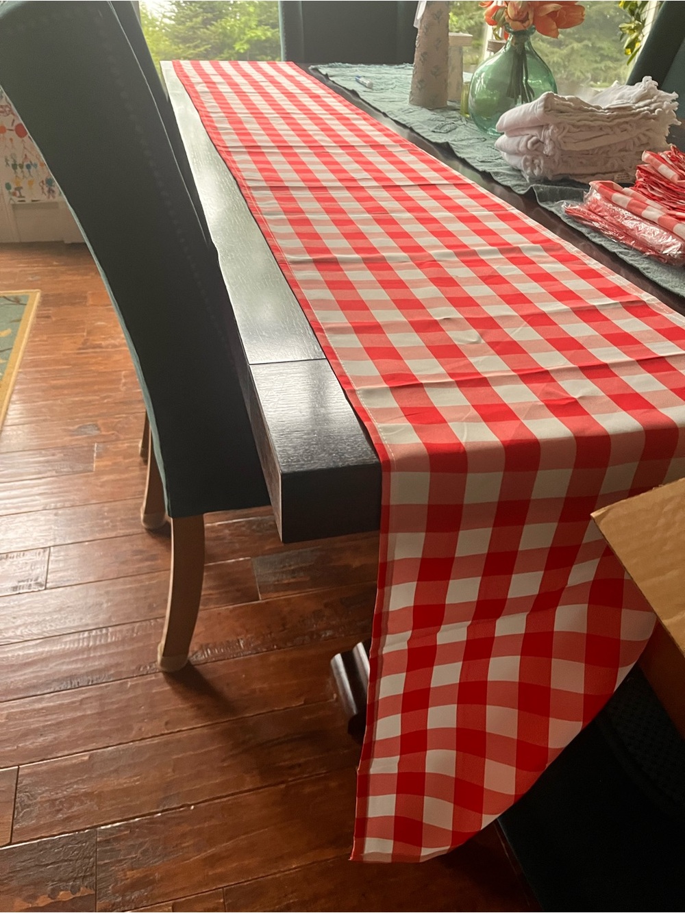 Red Gingham Tablecloth runners, overlays, and napkins - Polyvinyl - Picture 2 of 10